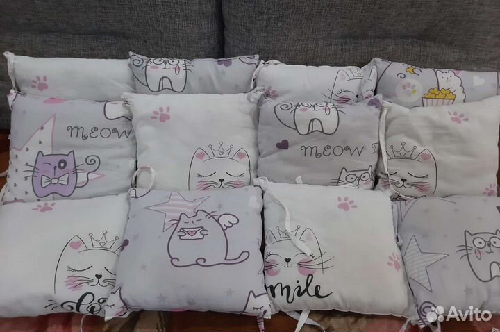 Бортики в кроватку с постельным бельём