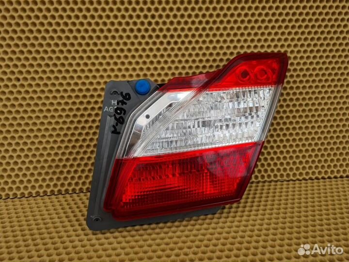 Фонарь в крышку багажника задний правый Infiniti