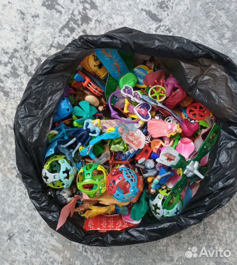 Kinder 250 фигурок киндер