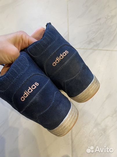 Кроссовки adidas 38