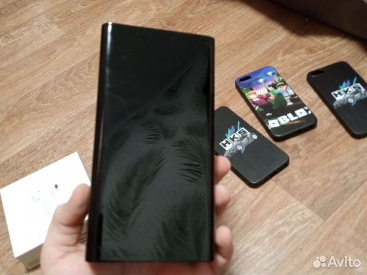 Аксессуары для iPhone