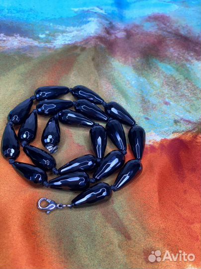 Агатовые бусы