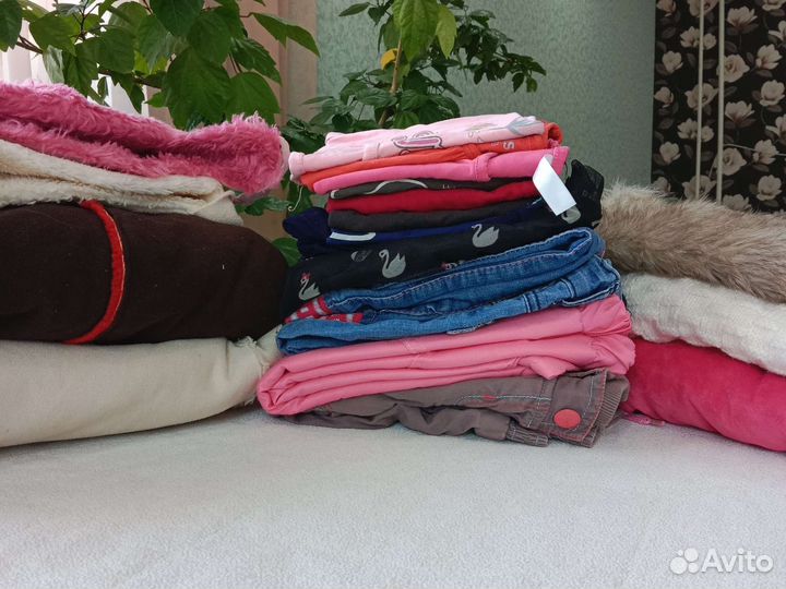 Большой пакет одежды на девочку 2- 3 лет
