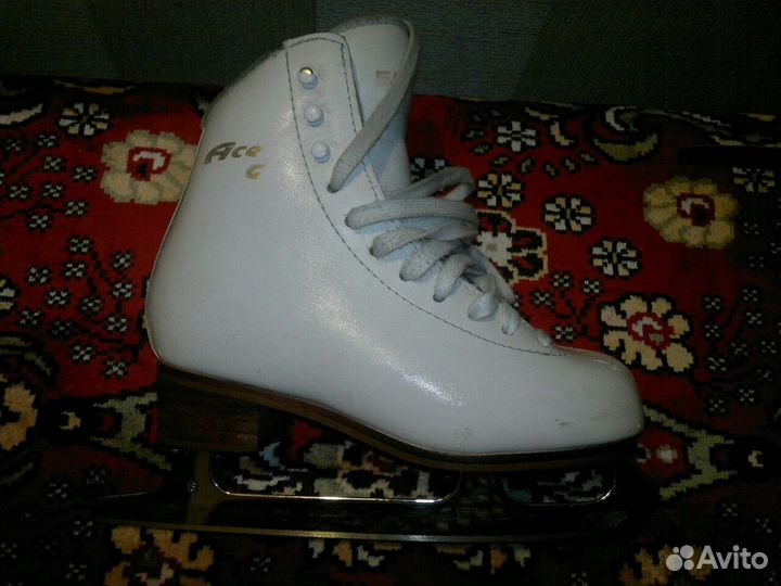 Коньки фигурные детские профессиональные