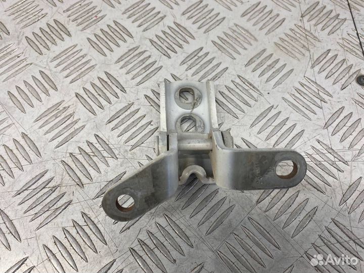 Б/У петля двери передний правый Opel Astra J P10
