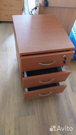 Тумба (орех, 410х450х500)