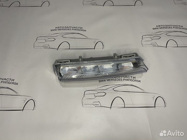 Правый ходовой огонь Mercedes W246 W176 W242 новый