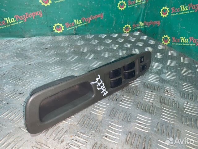 Кнопка стеклоподъемника переднего правого