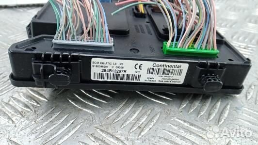 Блок бортовой сети (блок управления BCM) renault scenic 3 (3RT01X601)