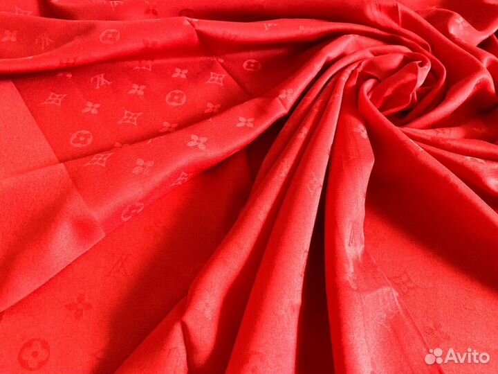 Платок из шелка новый Louis Vuitton