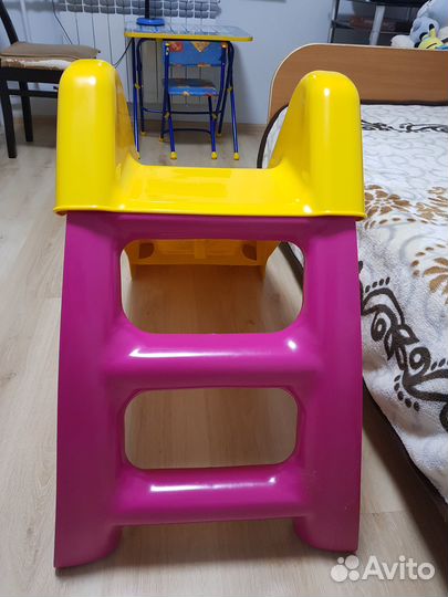 Горка пластмассовая детская