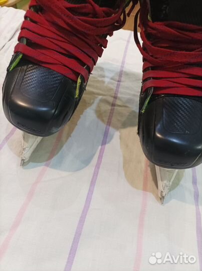 Хоккейные коньки bauer