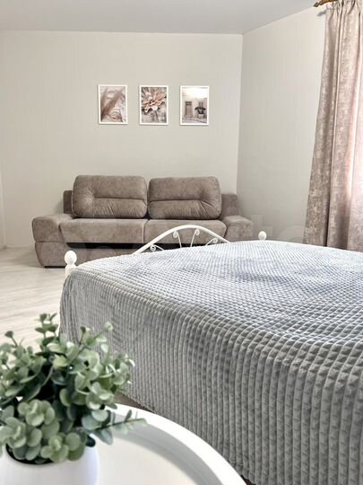2-к. квартира, 56 м², 8/17 эт.