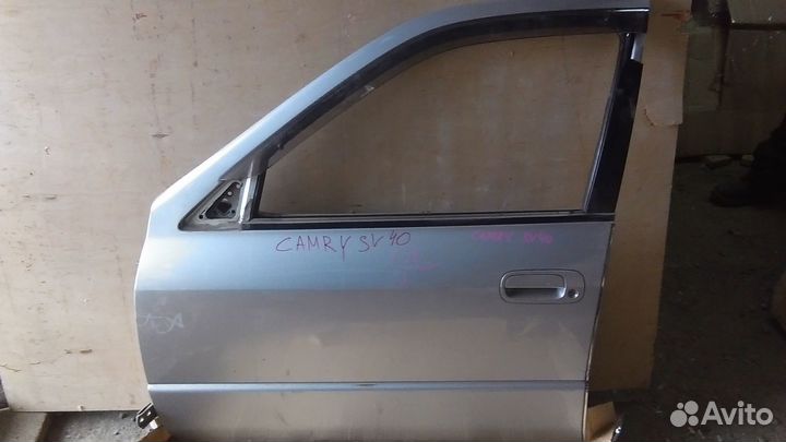 Дверь Toyota Camry, левая передняя SV40-43