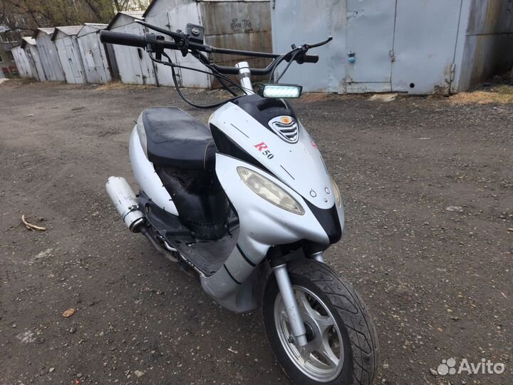 Скутер Racer meteor 82cc