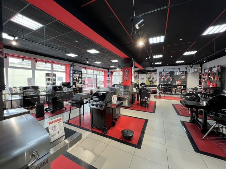 Помещение с панорамным остеклением 190 м²