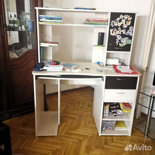 Стол компьютерный письменный