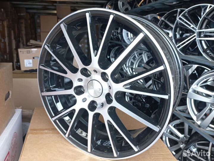 Диски новые R17 5x114.3 Skad Дубай алмаз