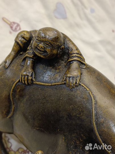 Дети на буйволе бронза статуэтка