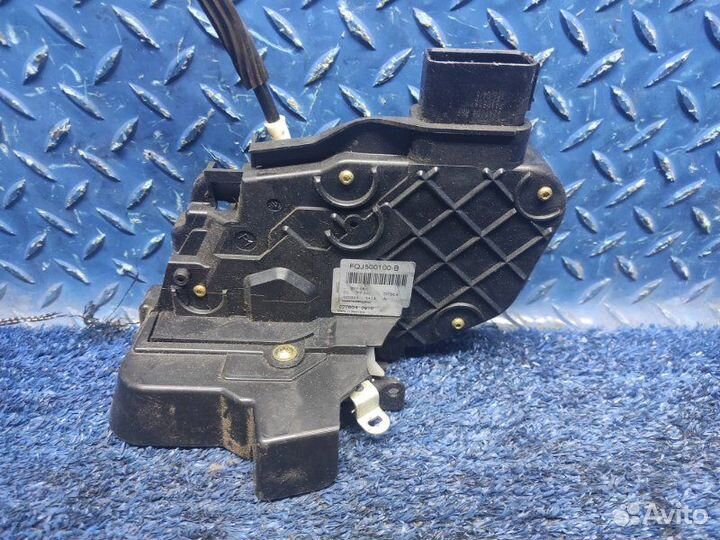 Замок двери передний правый Land Rover Discovery 3