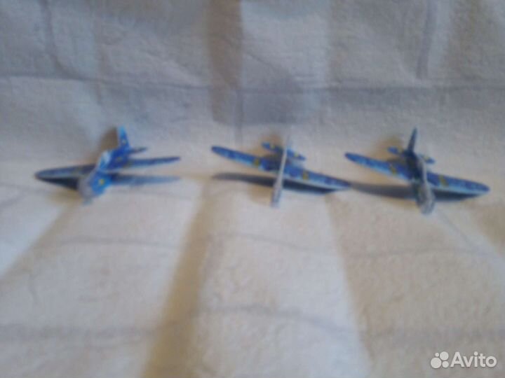 Игрушки летающие самолётики