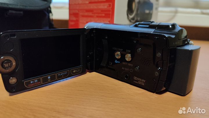 Видео камера Canon legria HF200 (сделана в Японии)