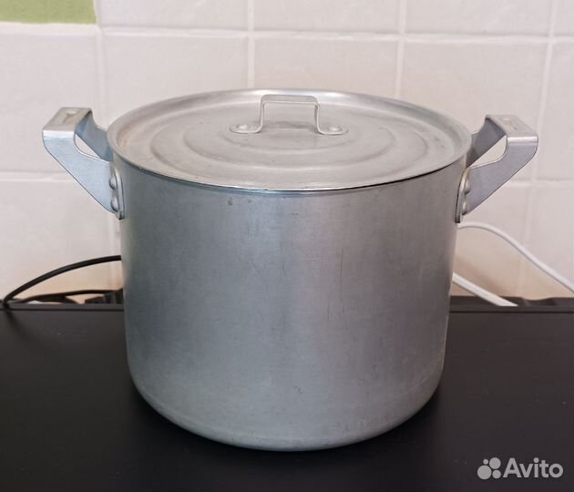 Алюминиевая кастрюля