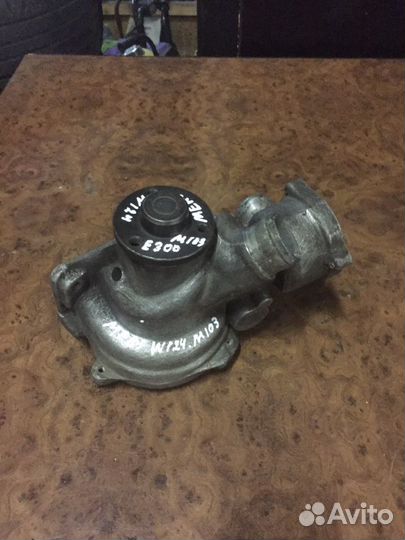 Водяной помпа Mercedes W124 /M103