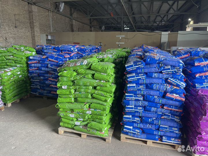 Корм для собак и кошек