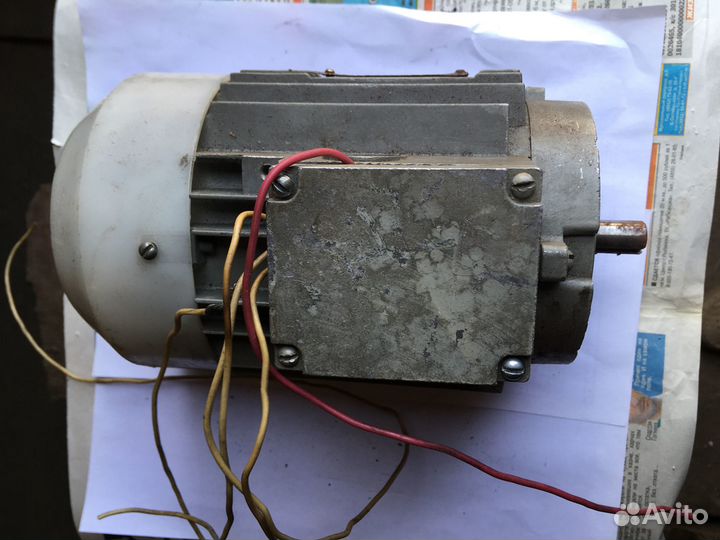 Электродвигатели 380 в - 370 вт, 380 в - 250 вт