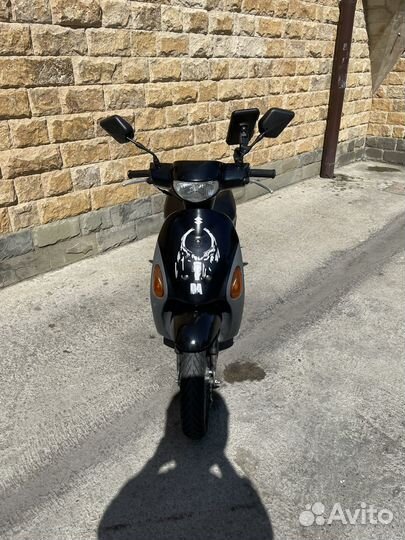 Скутер suzuki lets 4