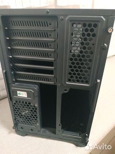 Корпус Chieftec Uni UK-02B ATX