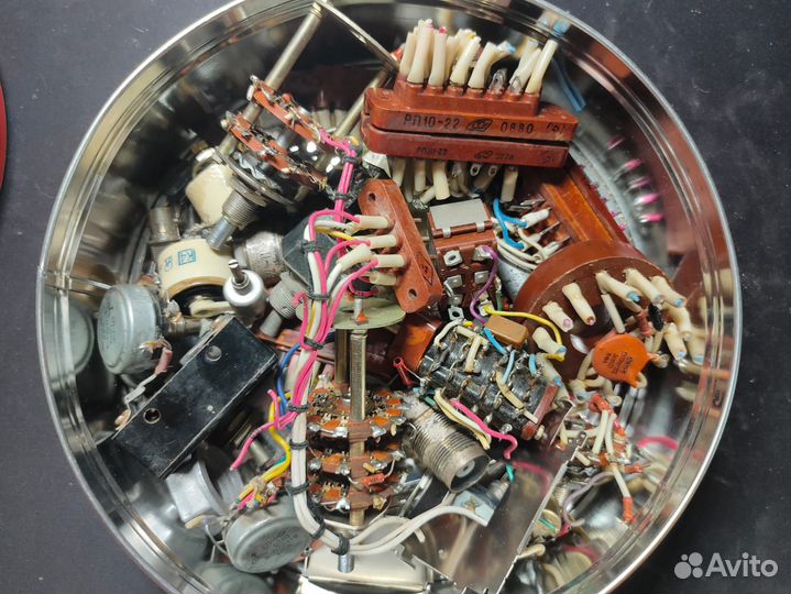 Коробка с барахлом