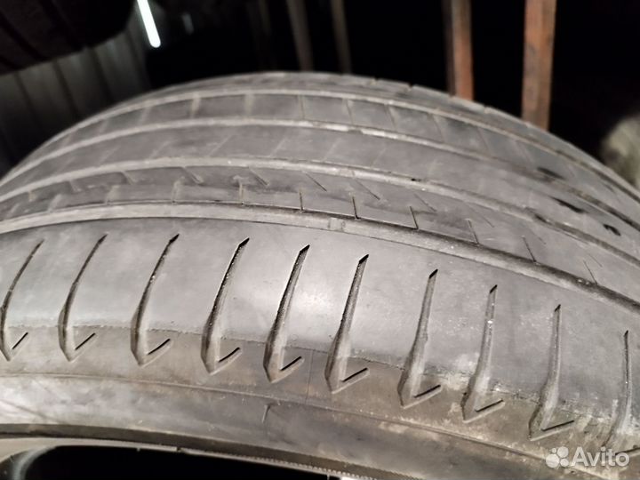 Bridgestone Alenza 001 225/60 R17 99V