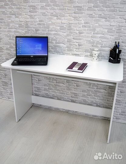 Письменный стол