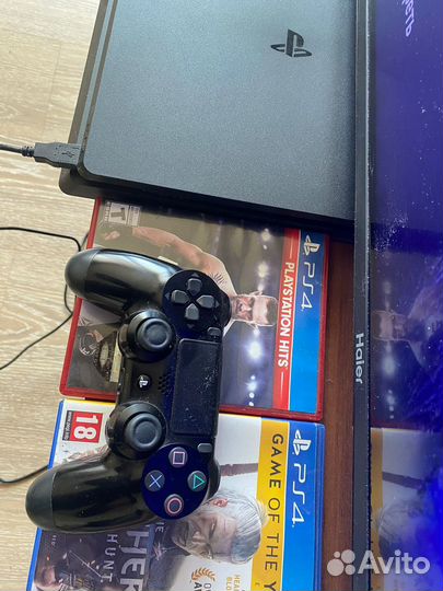 Sony PS4 slim 500