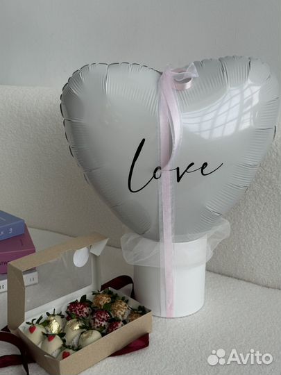 Шары,цветы на 14 февраля для девушки