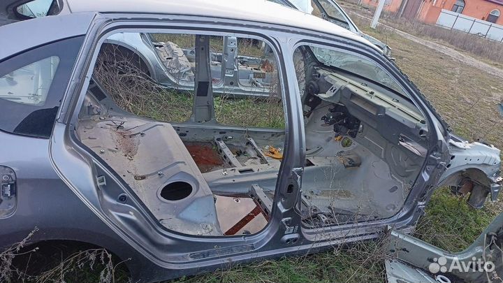 Рено Клио Симбол 2 правый порог, карниз