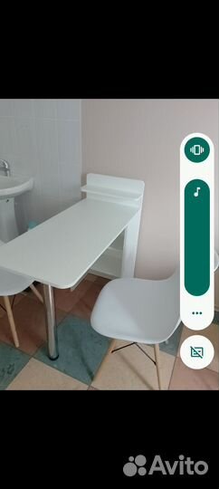 Стол для маникюра новый