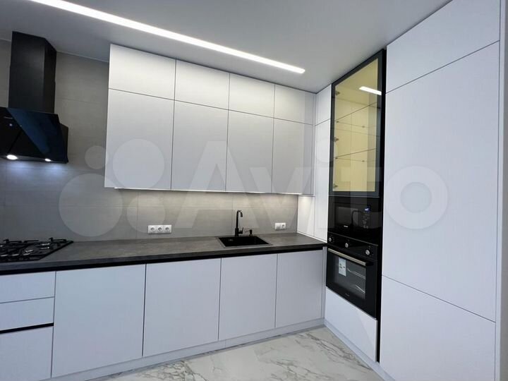 2-к. квартира, 65 м², 12/13 эт.