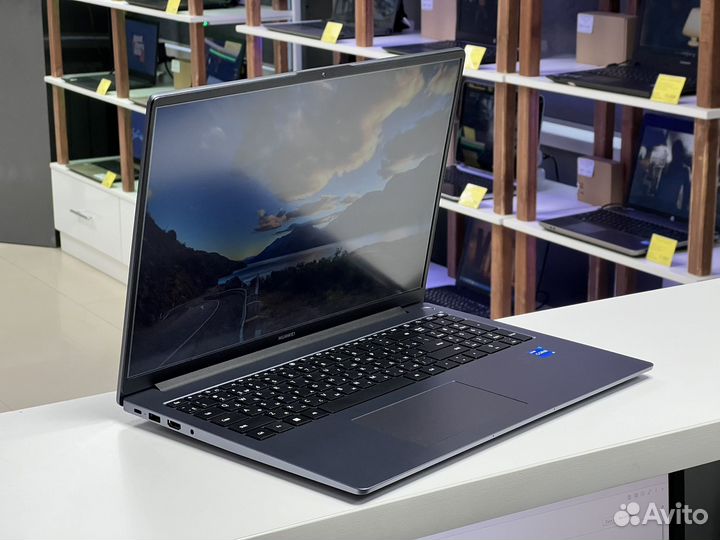 Ноутбук Huawei matebook d16 на оф. Гарантии