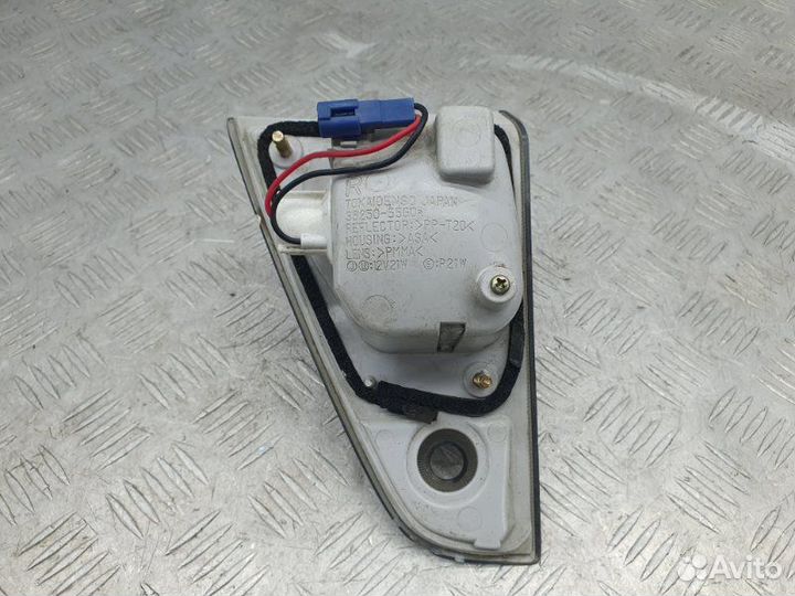 Фонарь задний внутренний правый Suzuki Liana М16А