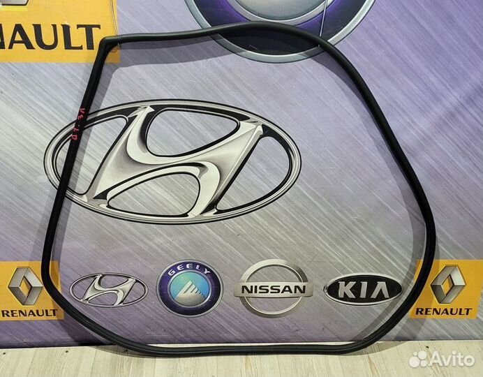 Уплотнитель зад проема двери Geely atlas Лев