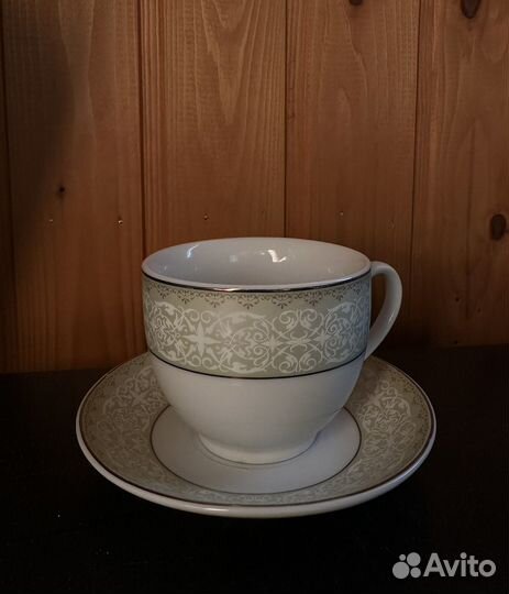 Чайный набор (набор чашек с блюдцами)