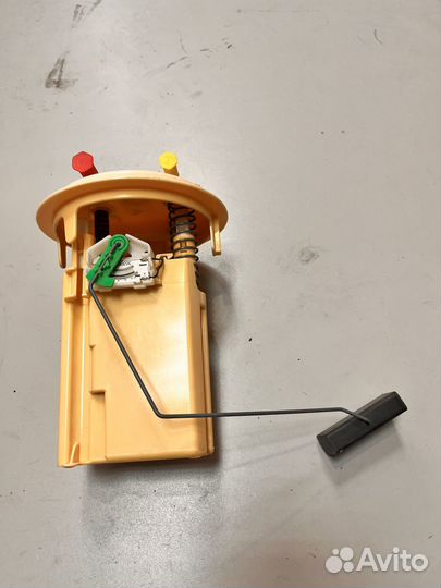 Датчик уровня топлива 1.6hdi citroen C5