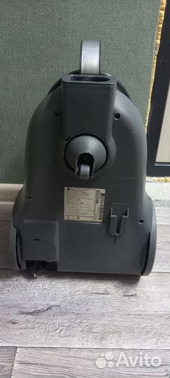 Пылесос LG 1600w