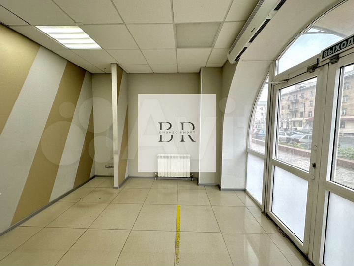 2 входа Кабинеты Вода Бьюти Услуги пвз, 144 м²