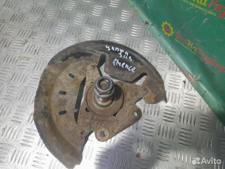 Кулак задний Renault Fluence седан 1.6 2010