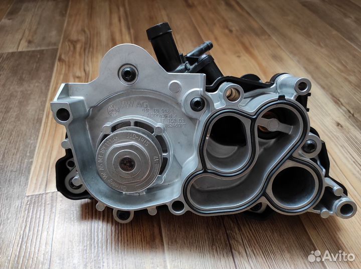 Водяной насос 1.4 TSI dolz A239 A 239 04E121600BD