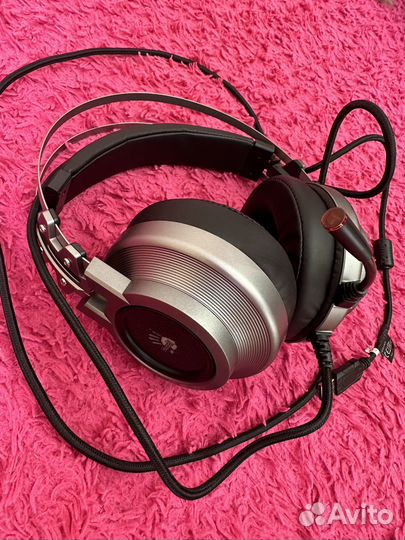 Игровые наушники